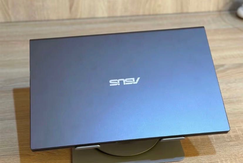 ASUS VivoBook X515EA