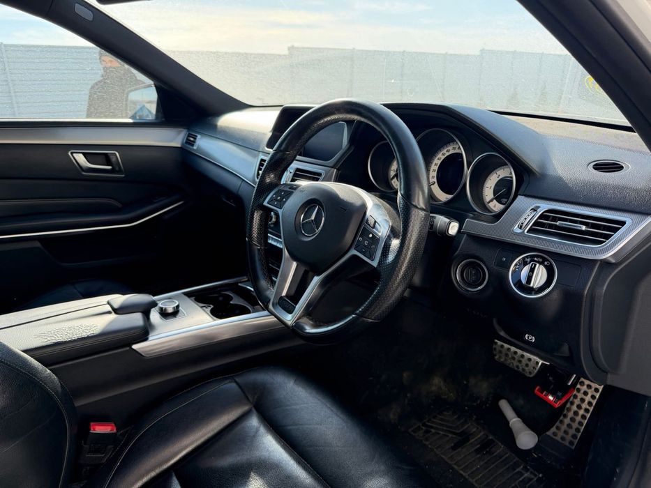 Dezmembrez Mercedes Benz E220, an 2016, pachet AMG, 2.2 D