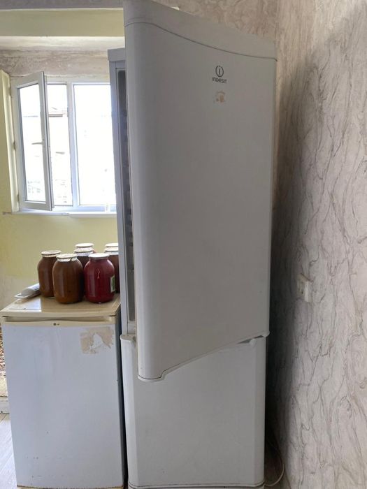 Холодильник б/у нужен ремонт