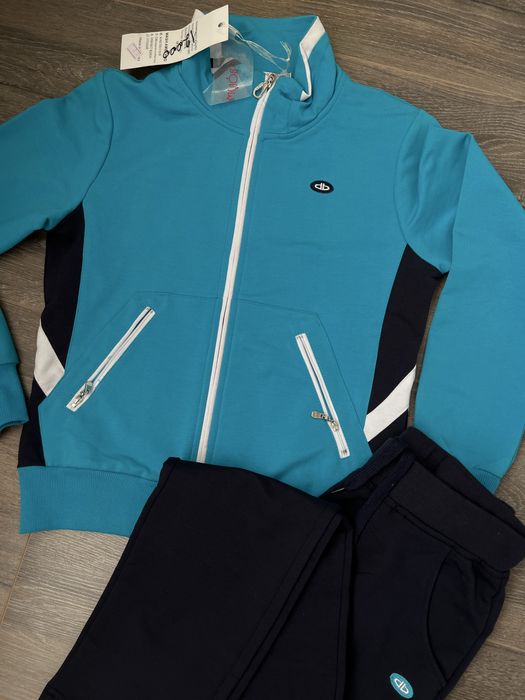 Спортвный костюм