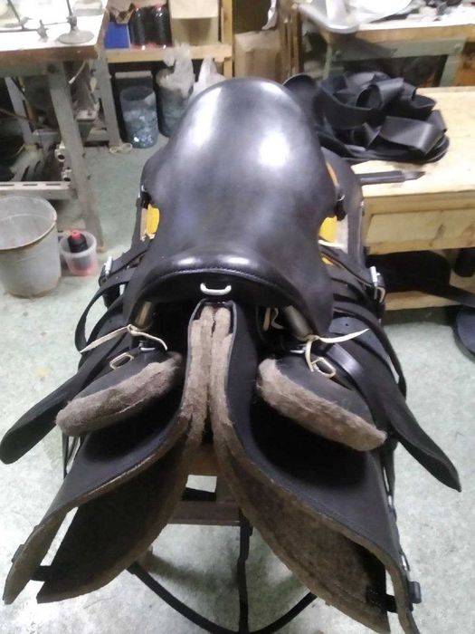 Сёдла кавалерийские. Для лошадей. новые, не использованы.