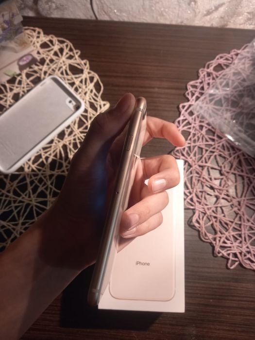 Продажа-обмен iPhone 8