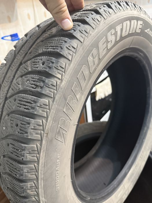 Продам резину 225/60R17