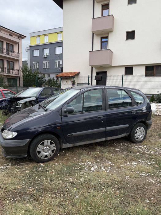 Рено меган на части