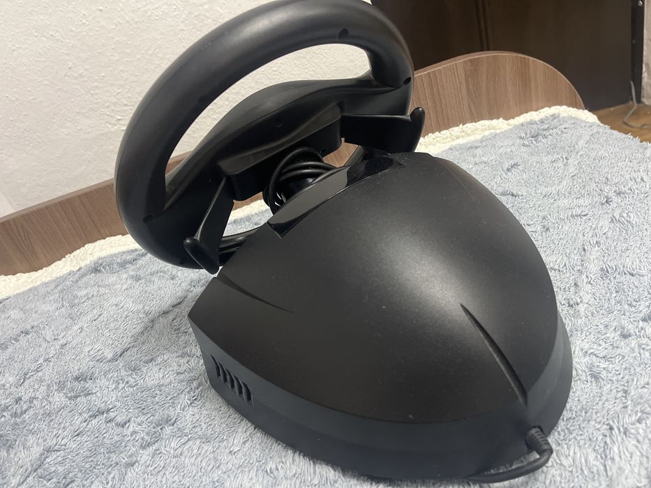 Игровой руль для компьютера