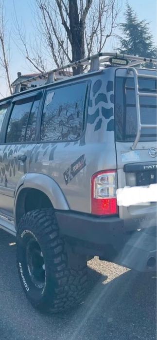 Nissan Patrol y61 modificat