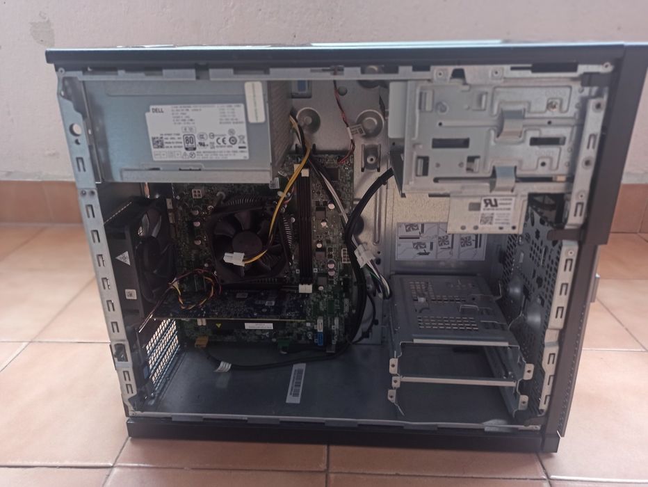 Офисна компютърна кутия