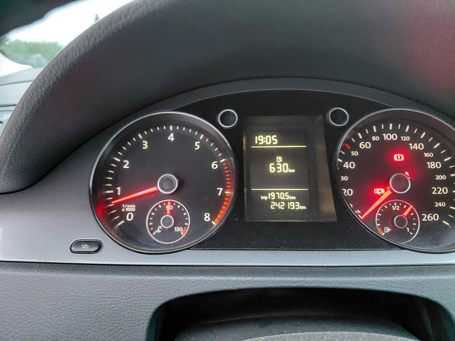 VOLKSWAGEN Passat 2009 — imagine 3