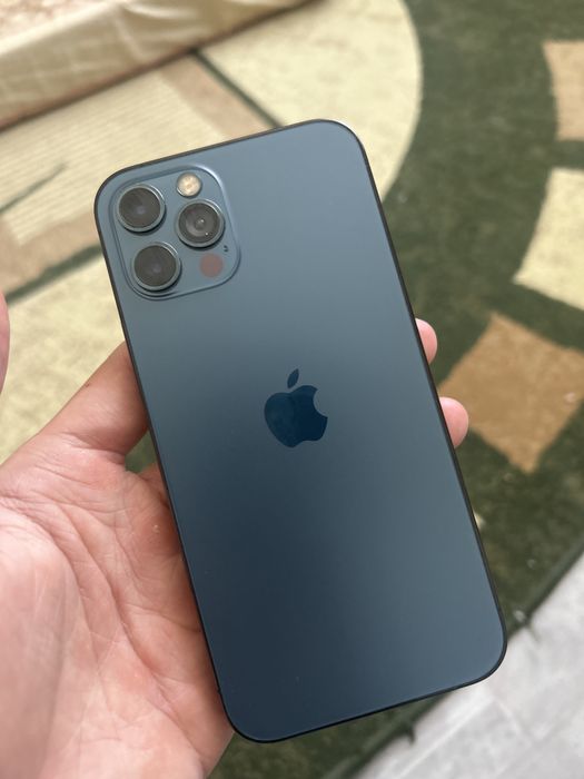 продам iPhone 12 pro