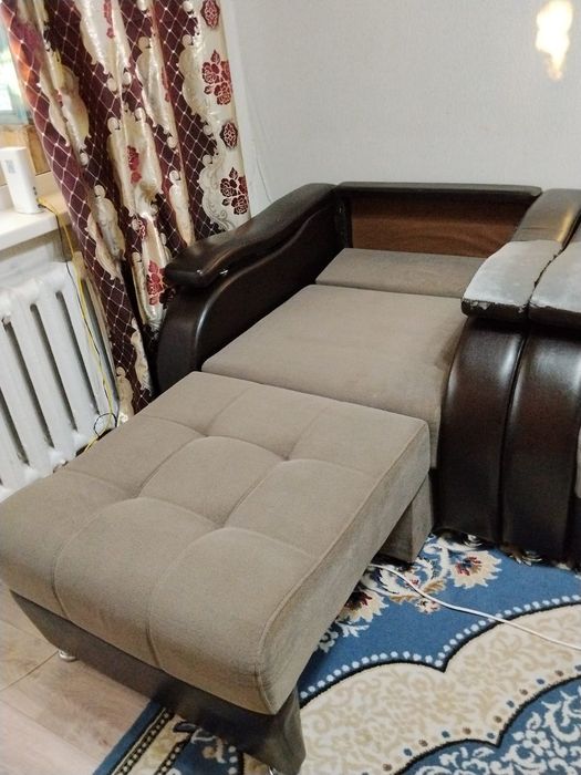 Продам диван с креслом