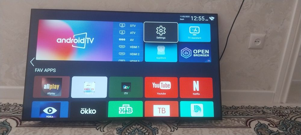 Goldstar smart android 43 bezramichniy komplektda  pult oyogʻ