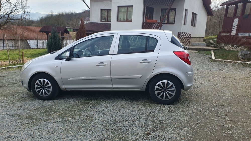 Vând Opel corsa 1.4 benzina