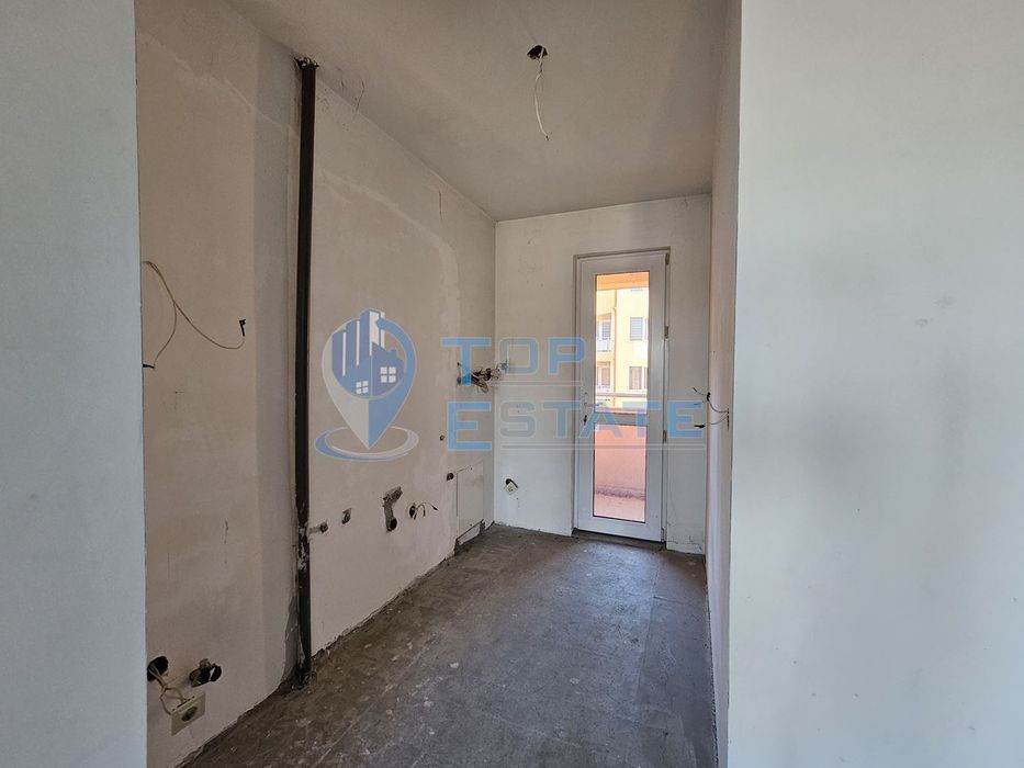 Продава се Двустаен апартамент в Велико Търново, Център - 70 кв.м за 1572 €/кв.м - Снимка #4