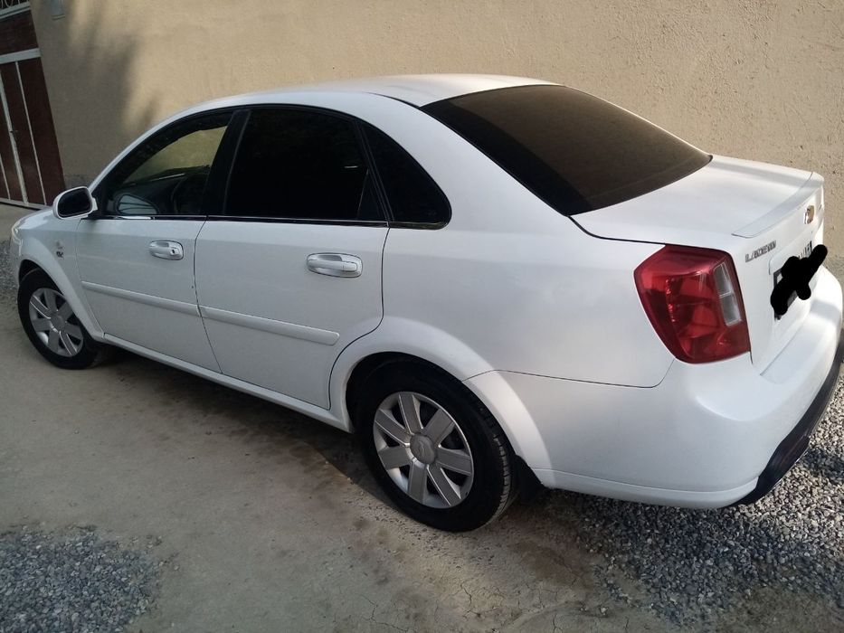 Lasetti 1.8 mexanika. Holati ortacha. Barter bor damasga. Kraska 30%..