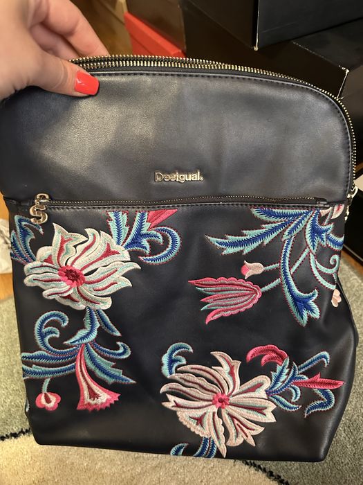 Раница Desigual изкуствена кожа и бродерия цветя