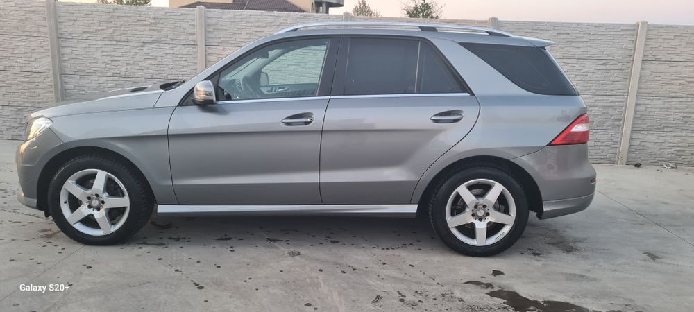 Mercedes-Benz ML250 vând sau schimb