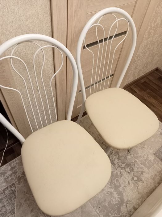 Продам стулья металлические