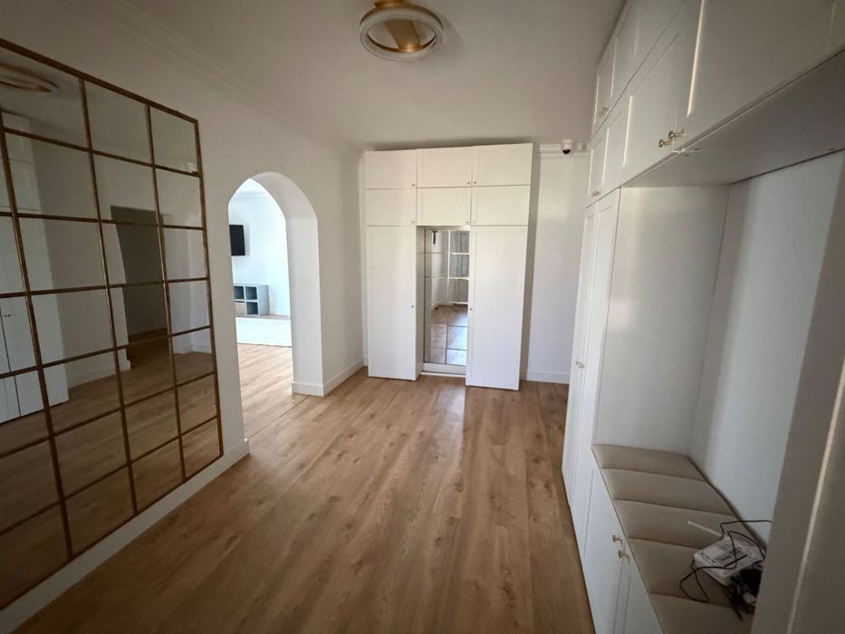 Proprietar, închiriez casă 3 camere 130 mp, curte 1.300 mp în Ciofliceni, Snagov