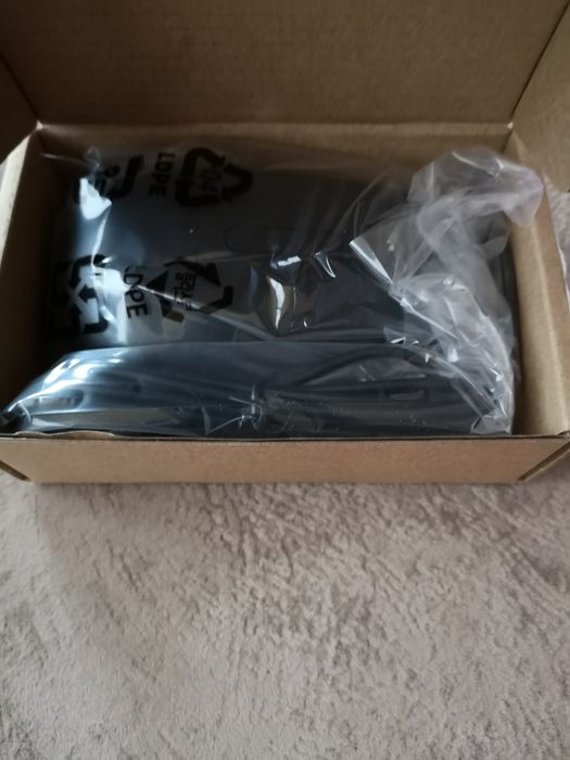 Мишки  2 броя на Дел. Чисто нови и клавиатура Дел  2 броя чисто нова