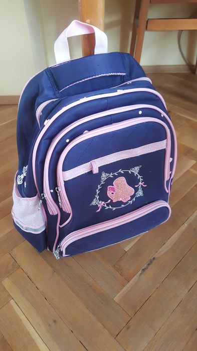 Ученическа раница (с ортопедичен/ергономичен гръб)