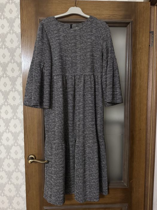 Платье серое размер 44