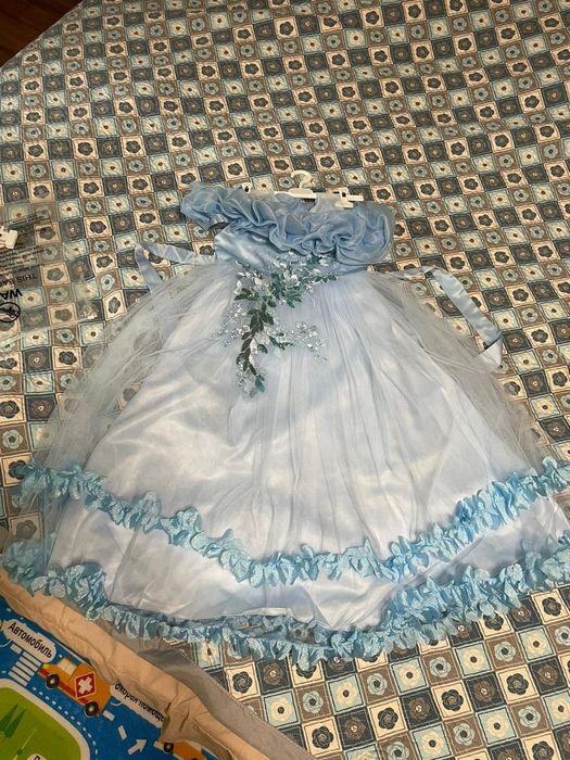 Платья праздничные детские