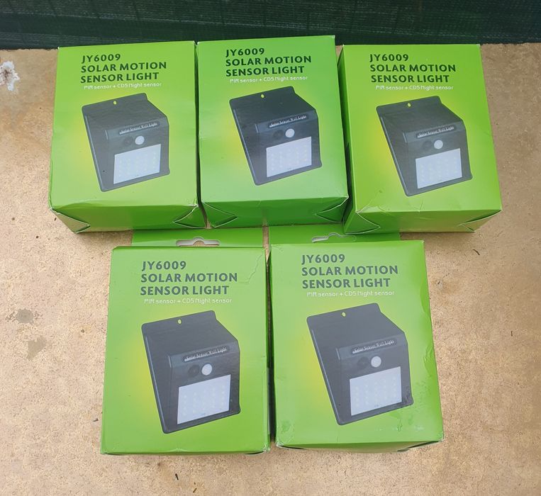 Lampi solare exterior de perete