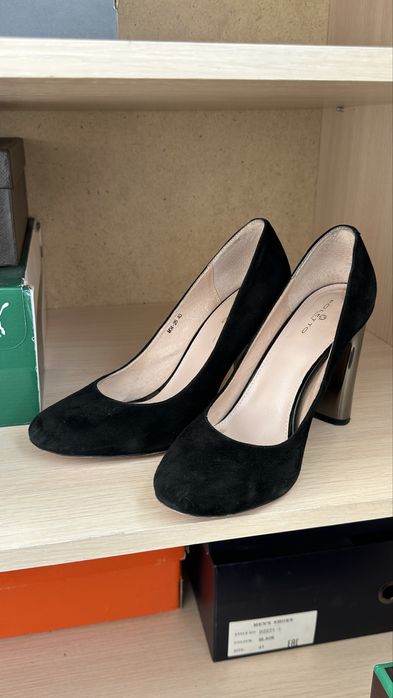 6 пар обуви за 10.000тг!