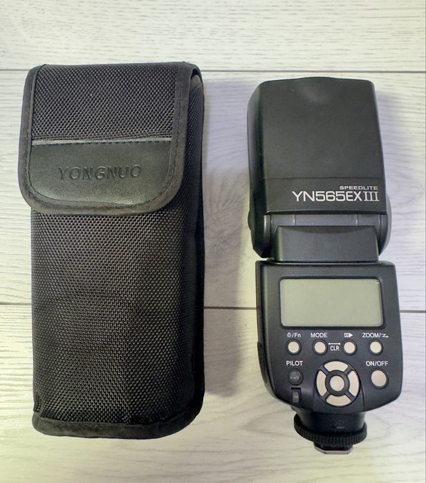 Blituri foto Canon Speedlite 320EX - Yongnuo YN-565 EX III impecabile folosite foarte rar in regim de hobby