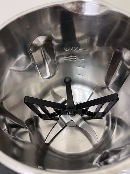 Robot Mixer-blender-fierbator-gatit in aburi-cantar