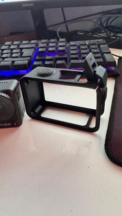 Продам экшн-камеру dji