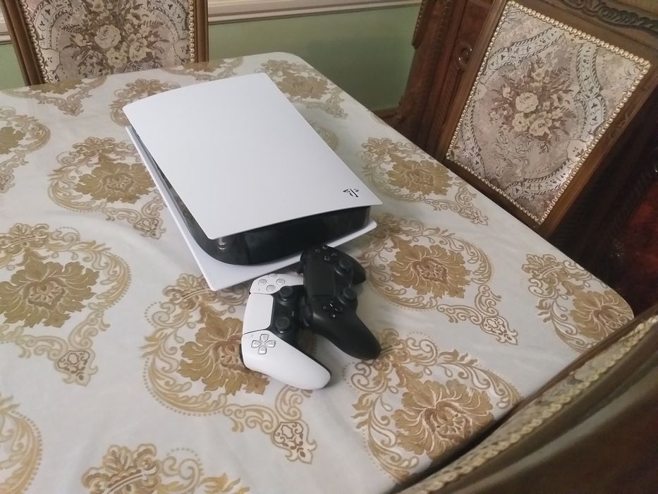 Play Station 5  sotiladi