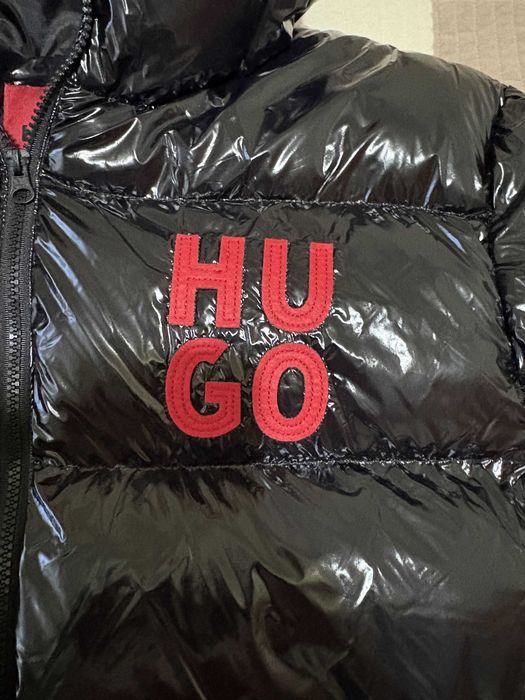Vand geaca HUGO , nou nouta.
