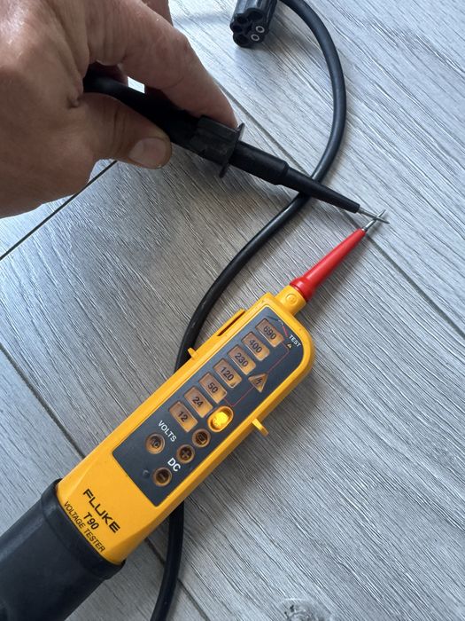 Aparat Fluke T90