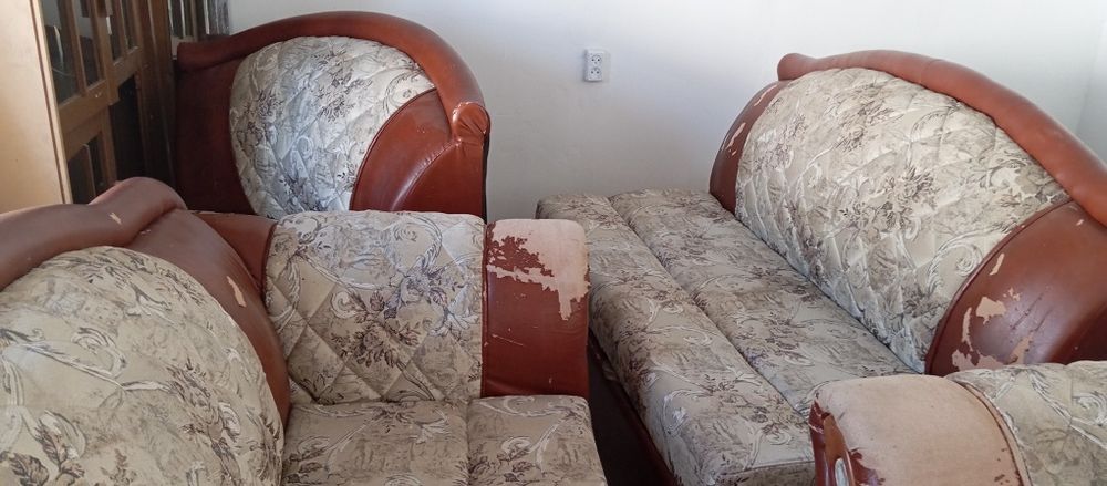 Диван в хорошем состоянии