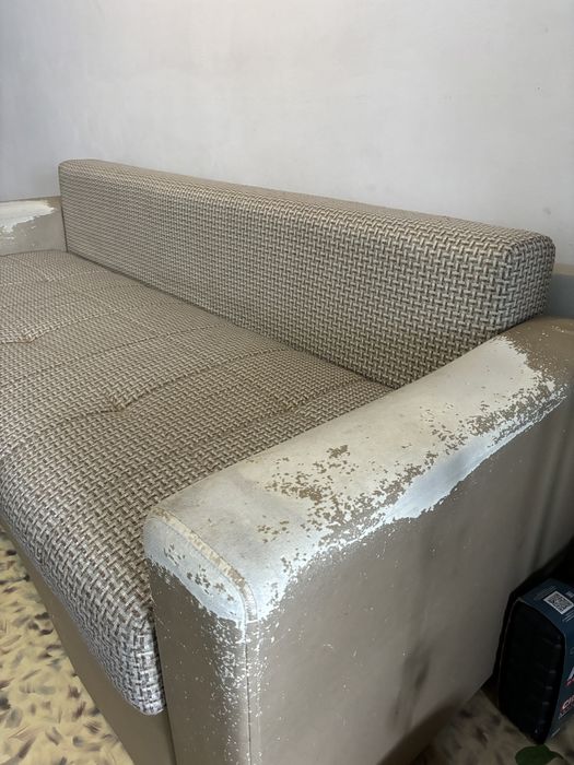 Продам диван срочно