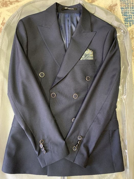 Продаётся Костюм