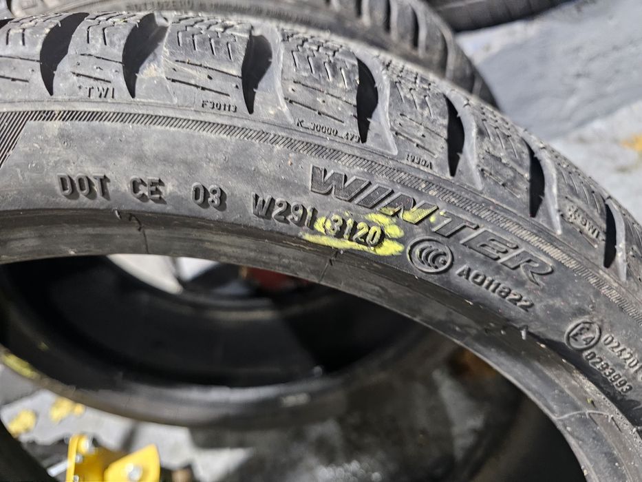 255 35R19 225 40R19 M+S Pirelli