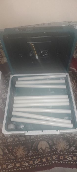 Инкубатор Бизон для 130 яийц