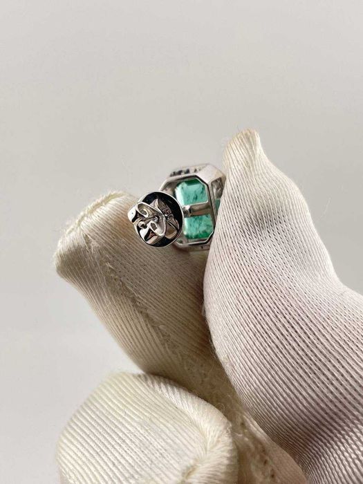 Пусеты с изумрудом и бриллиантами