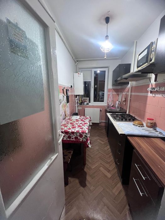 PF vând garsonieră decomandată 32mp+ balcon 6mp, etaj 5/10 centrală