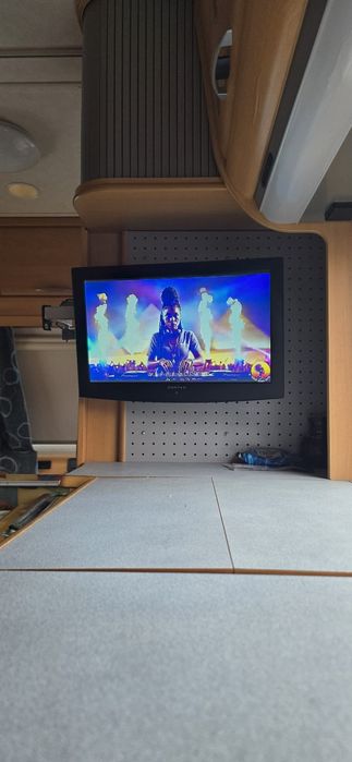 Vand televizor 12v cu DVD si google crom