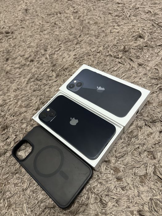 Vand iPhone 13 - Baterie 88% - Excelent