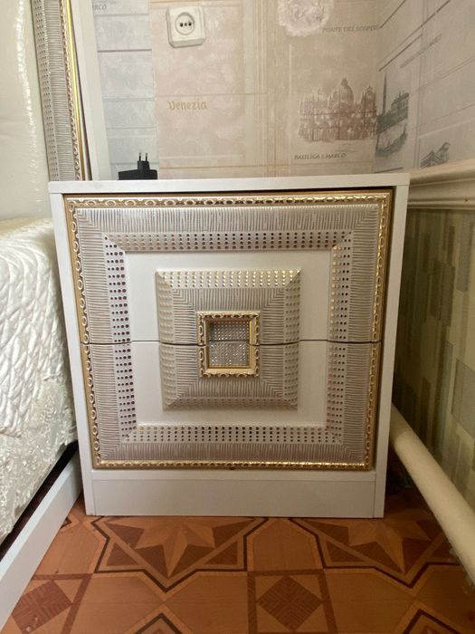 Гарнитур, крават для спальни