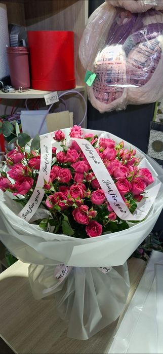 Акция букеты спрей Роза 10000