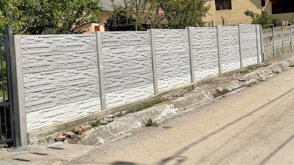 Placi pentru gard din beton