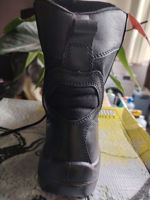 Bocanci safety dama, inalti pana peste glezne, noi, in cutia originala