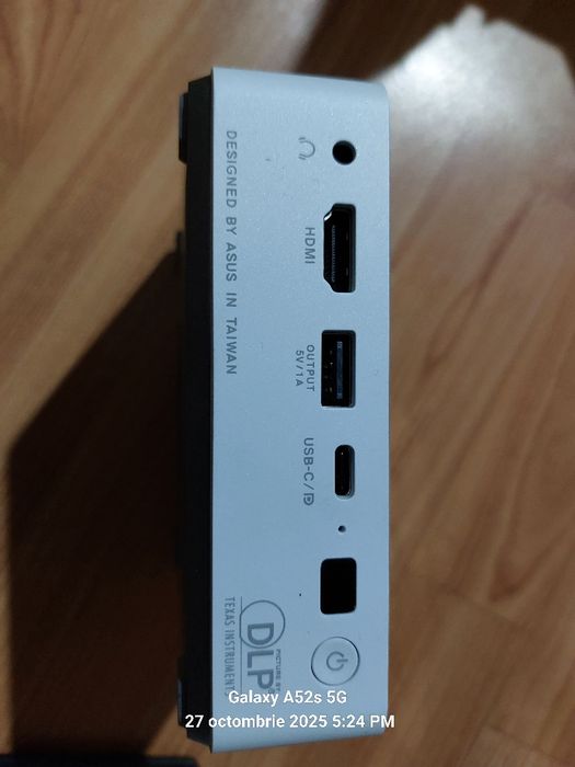 Proiector portabil ASUS ZenBeam