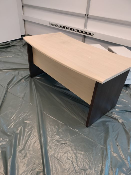 Cînd birou in stare buna