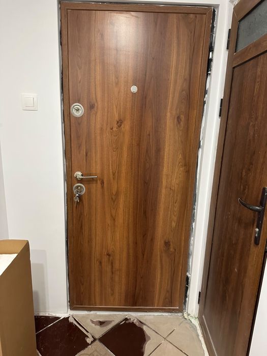 Входна врата на MEGA DOOR
